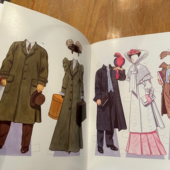 New Tom Tierney’s 1990 Theodore Roosevelt and Family paper dolls book. Beautiful - Picture 7 of 10